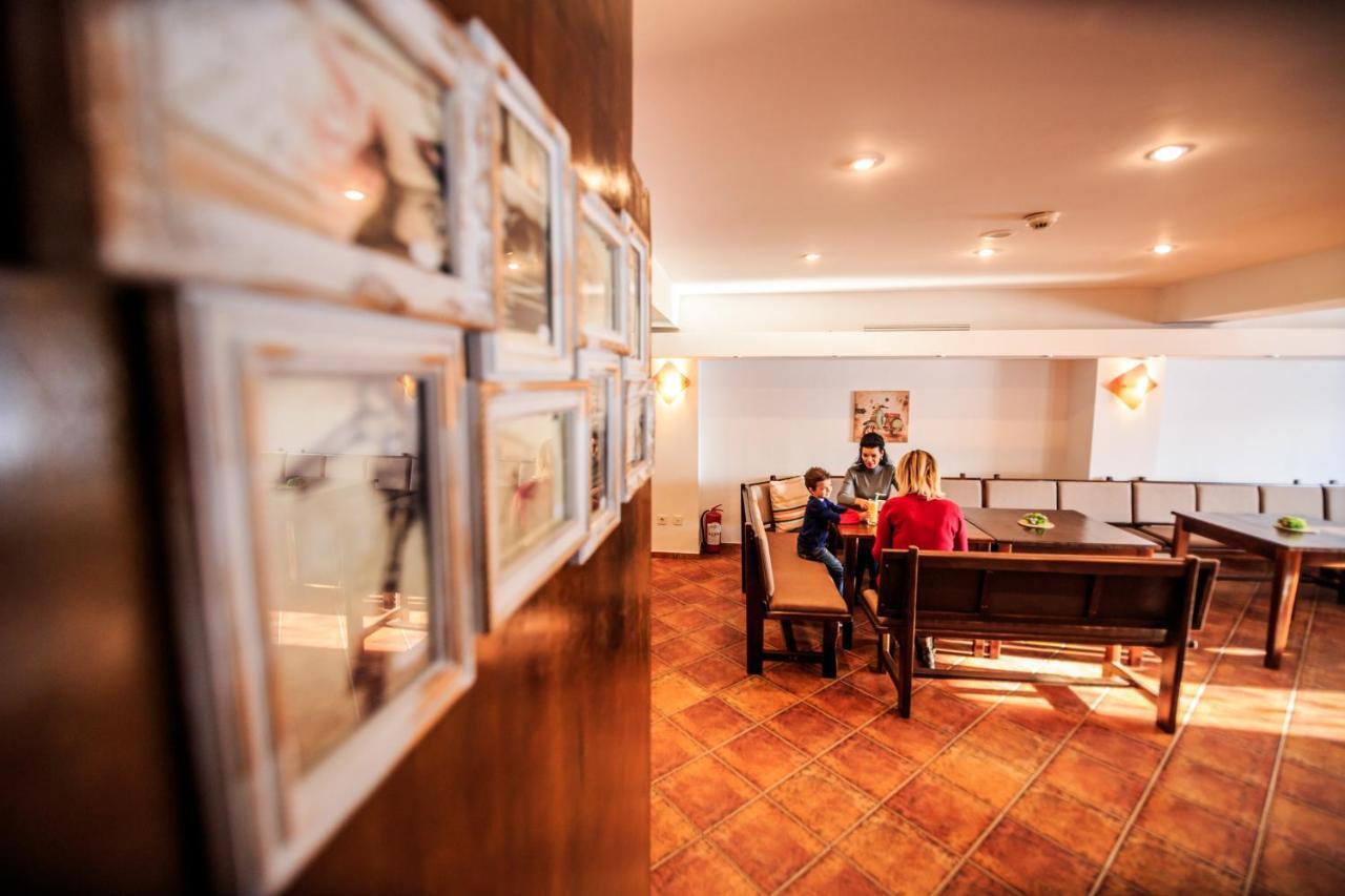 Hotel La Dolce Vita Zarnesti Ngoại thất bức ảnh
